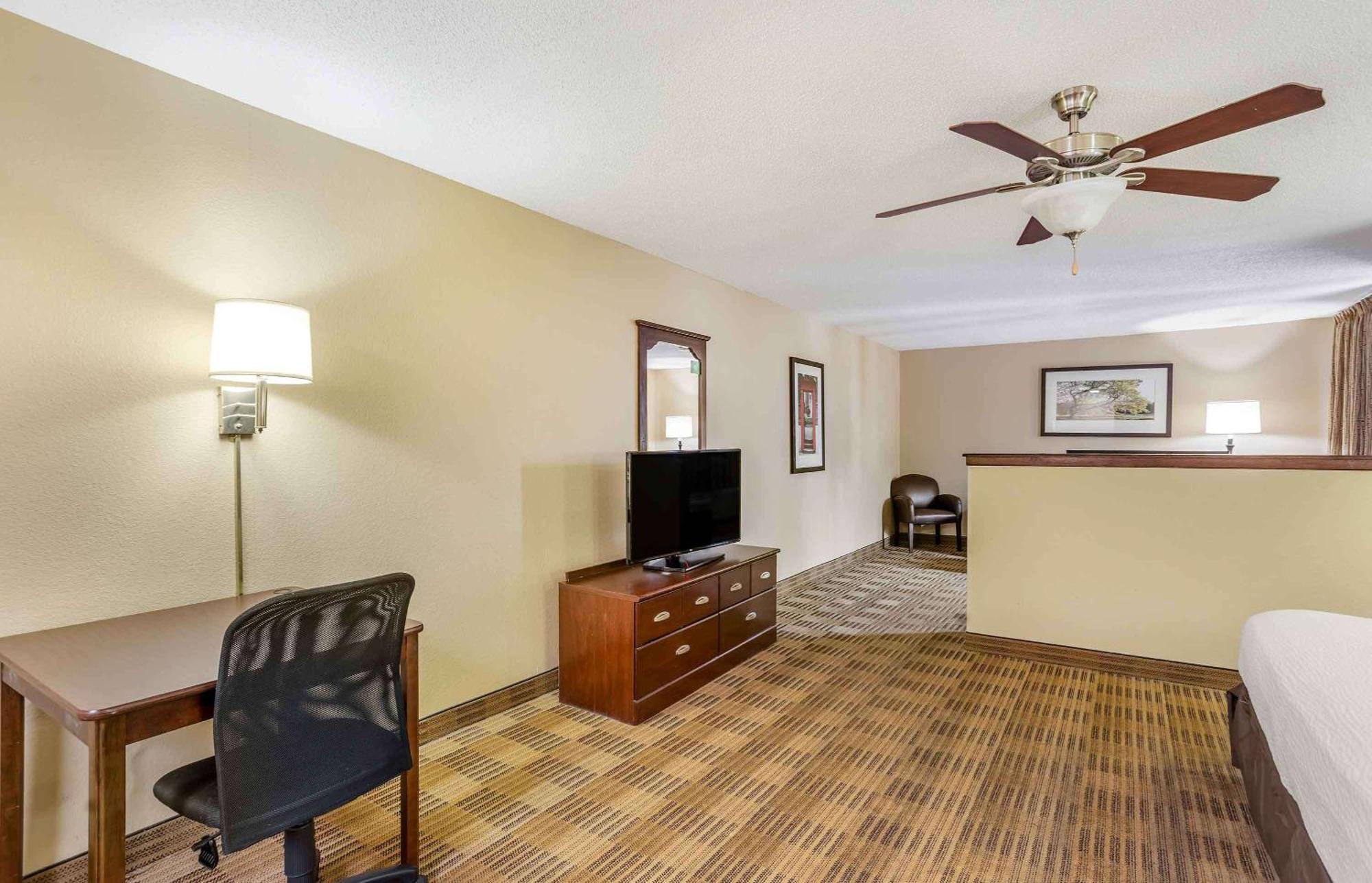 Extended Stay America Select Suites - Philadelphia - Malvern - Great Valley Exterior photo